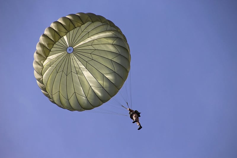 BASE Jumping